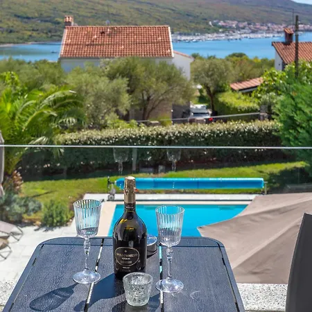 Pet Friendly In With Kitchen Semesterbostad *